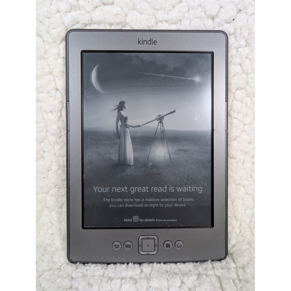 Amazon Kindle 4th Gen 6in E-Reader Gray Model D01100 with 10ft Charging Cable